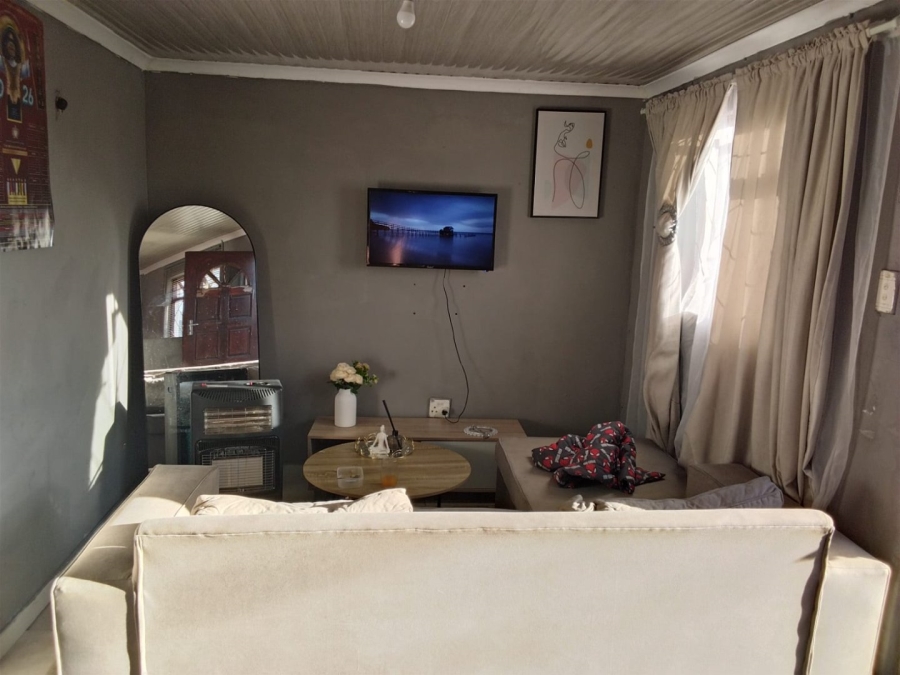 8 Bedroom Property for Sale in Harare Western Cape